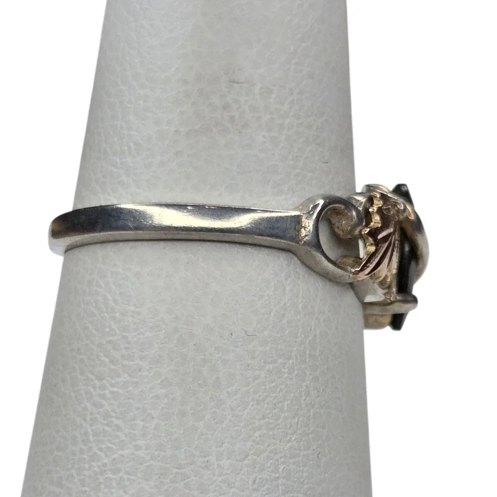 Vintage Peridot Ring Sterling Silver Size 5 Green Black Hills Leaf Style